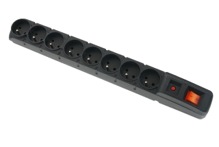 Přepěťová ochrana – 8 zásuvek, 1,5m, černá